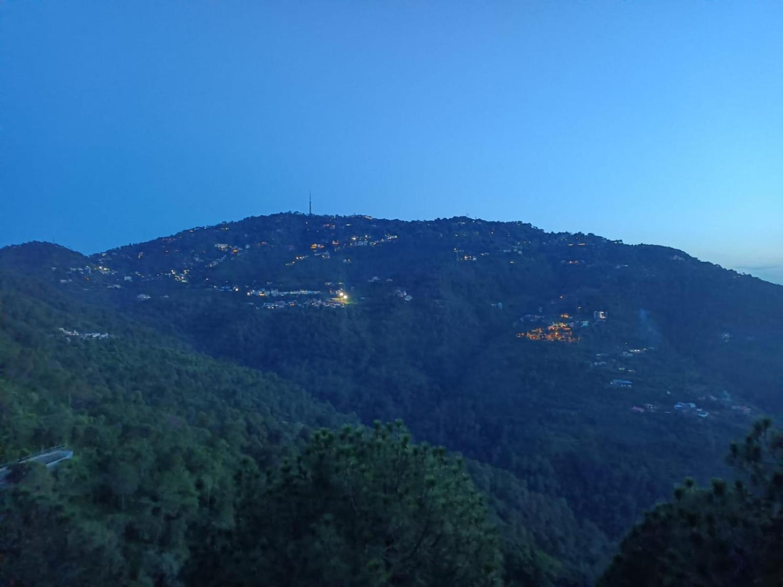 The Heritage Home Kasauli I Pine View Serviced Villa I Best Seller I Vacations I Family Events I Sky Bonfire I Kasauli By Exotic Stays ภายนอก รูปภาพ