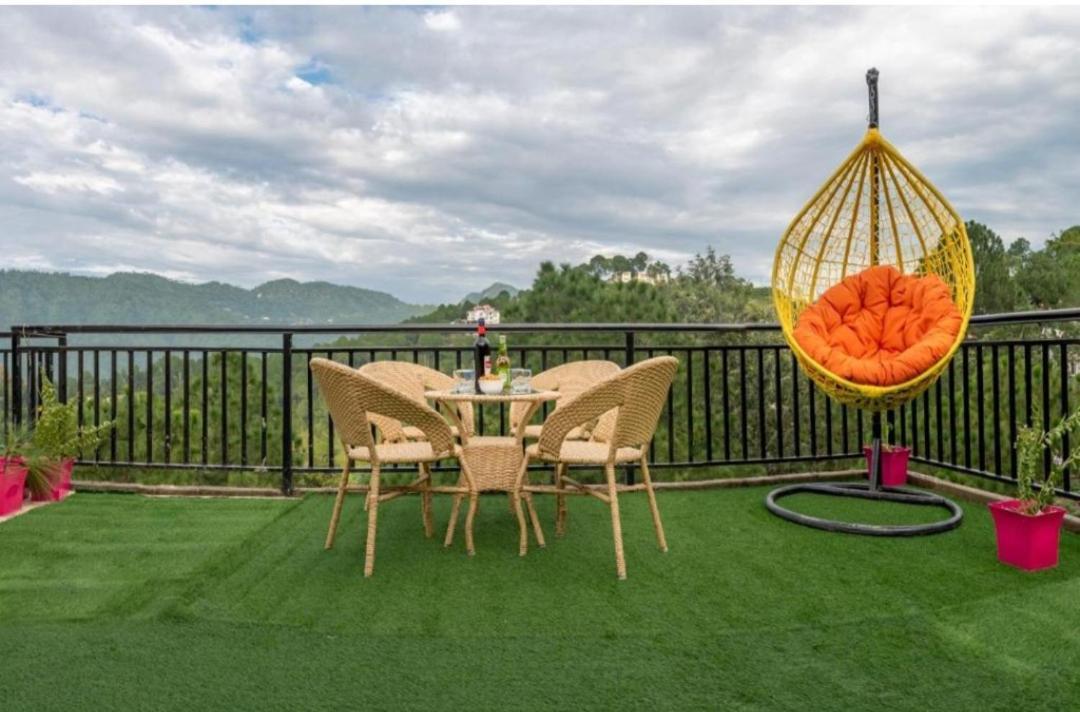 The Heritage Home Kasauli I Pine View Serviced Villa I Best Seller I Vacations I Family Events I Sky Bonfire I Kasauli By Exotic Stays ภายนอก รูปภาพ